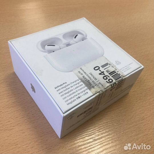 Кейс Зарядный Apple Airpods Pro A2190