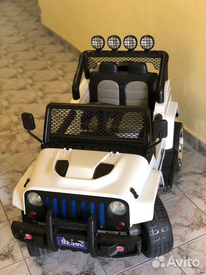 Машина для детей на аккумуляторе