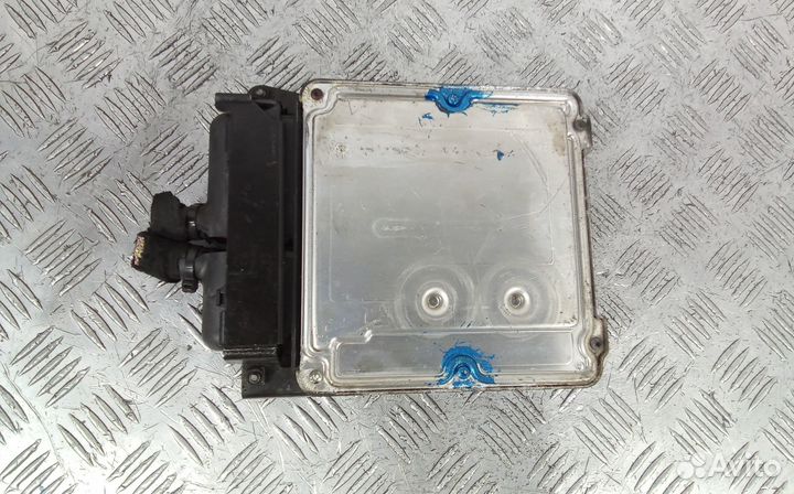 Блок управления двс audi A8 D3 0281012192 3-9 дней