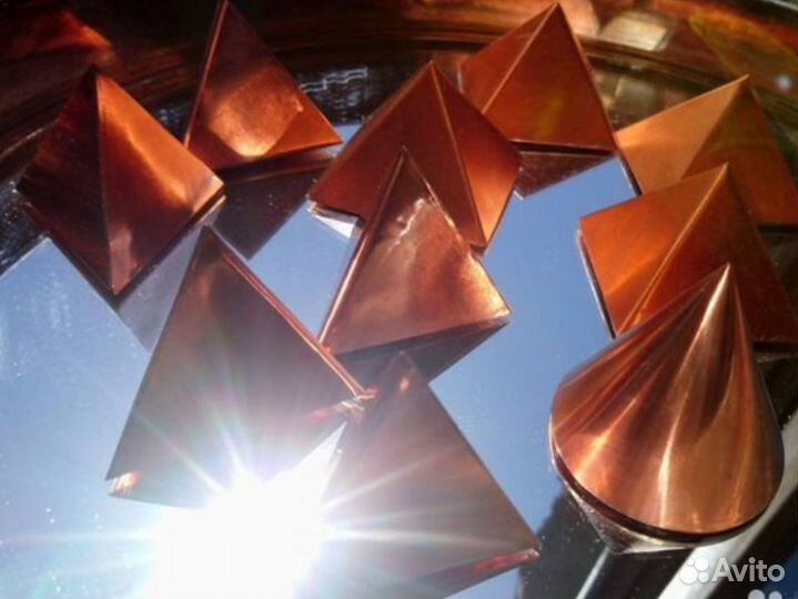 Медные пирамиды