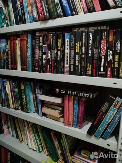 Книги на разную тематику. Много