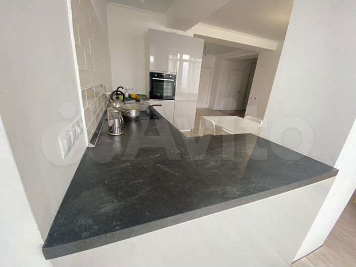 3-к. квартира, 110 м², 1/6 эт.