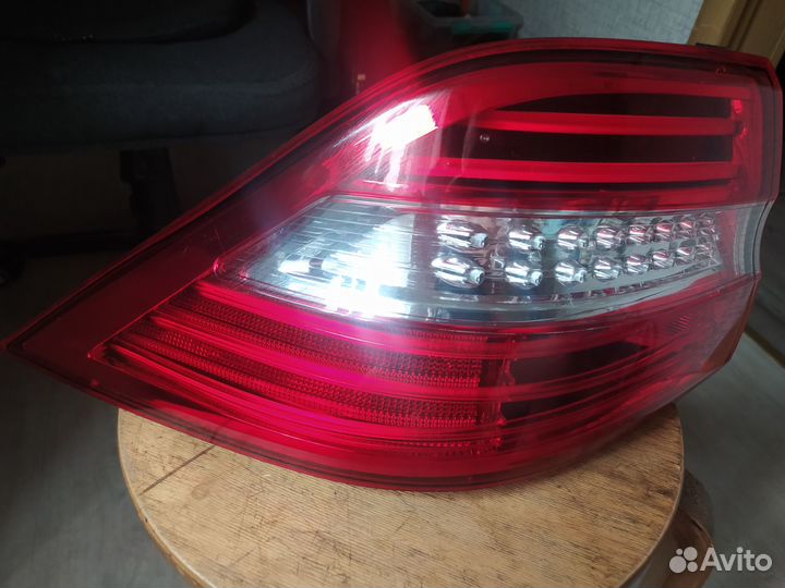 Mercedes мл 166 задний левый фонарь в крыло