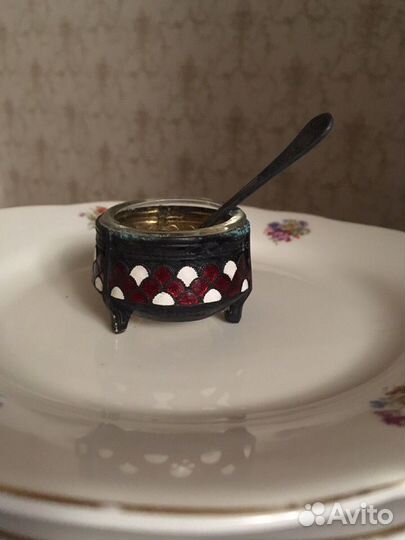 Солонки разные, конфетница, бутылки - керамика