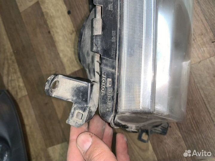 Фара левая Toyota Land Cruiser 100