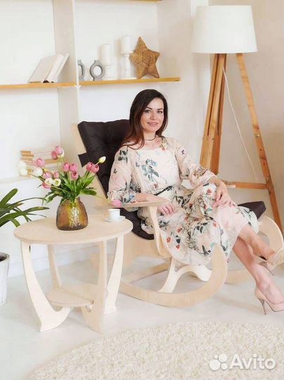 Деревянный столик