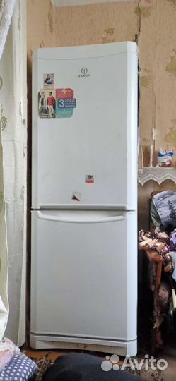 Холодильник indesit