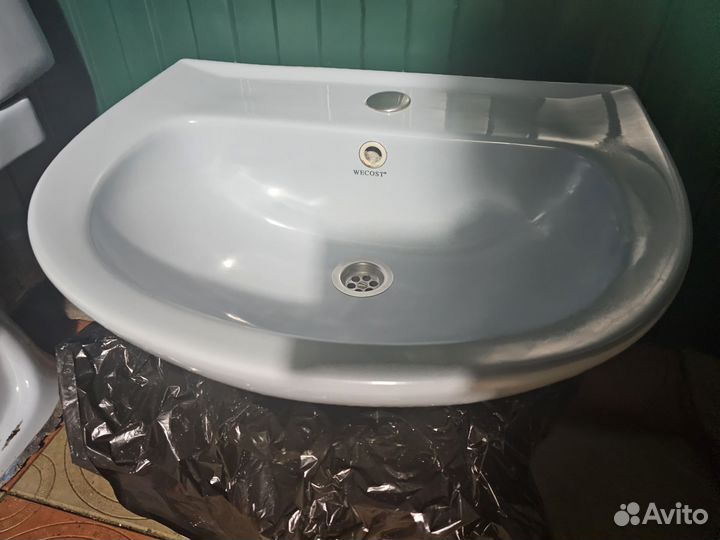 Раковина с пьедесталом