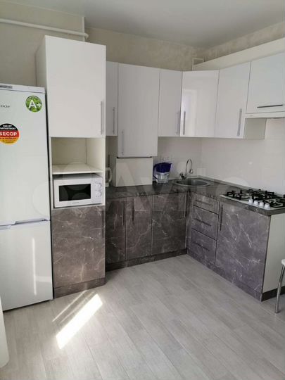 2-к. квартира, 54 м², 1/3 эт.