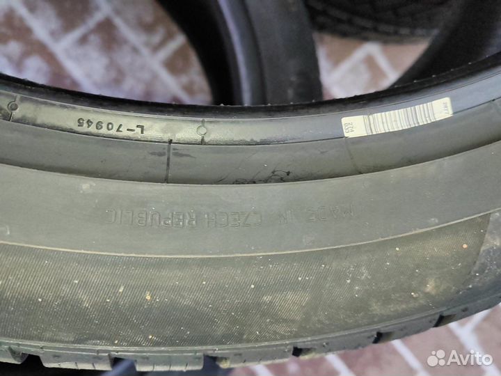 Continental WinterContact TS 850 P 265/40 R22 110V