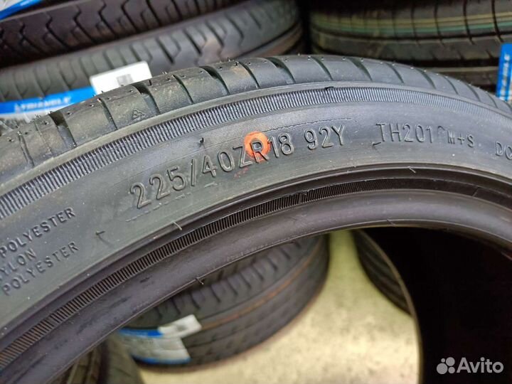 Triangle Sports TH201 225/40 R18 и 255/35 R18