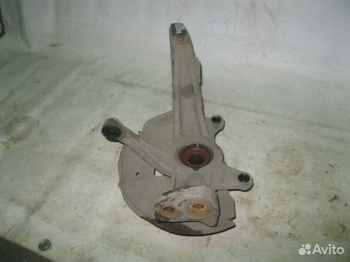 Кулак поворотный передний левый Mazda 6 (GG) 2002