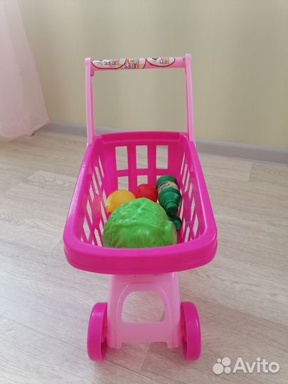 Игрушечная коляска