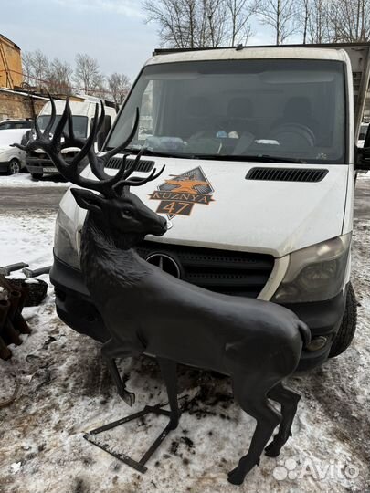 Олень кованый