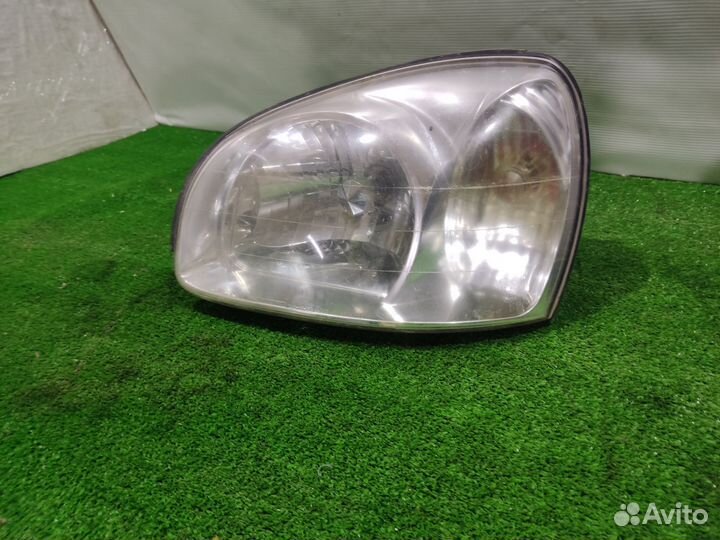 Фара левая передняя Hyundai Santa Fe classic