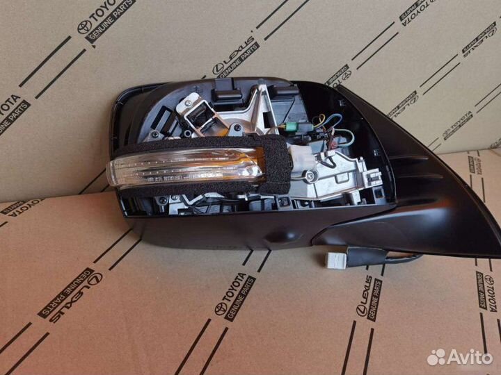 Зеркало правое Toyota Land Cruiser Prado 150