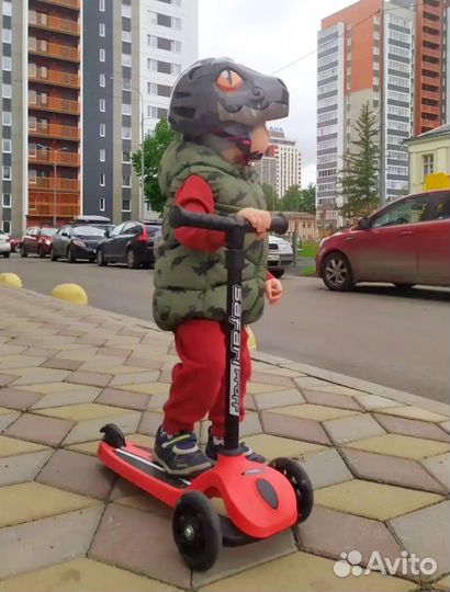 Самокат трехколесный со светящимися колесами