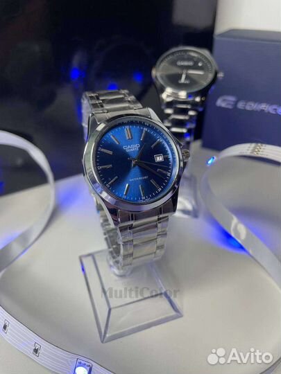 Часы Casio серебристые Новые