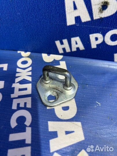 Ответная часть замка двери Mazda 3 Bk седан 2006