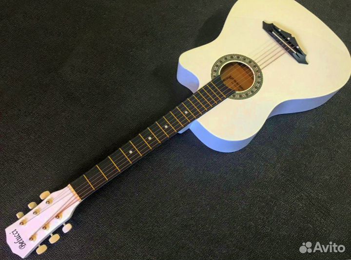 Гитара новая