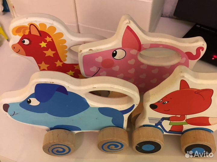 Деревянные игрушки. Каталка