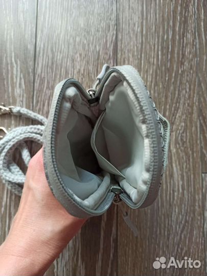 Чехол для телефона на руку и через плечо