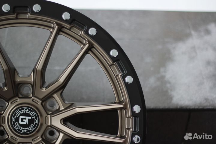 Кованые диски GT Forged R20 на Mitsubishi Pajero