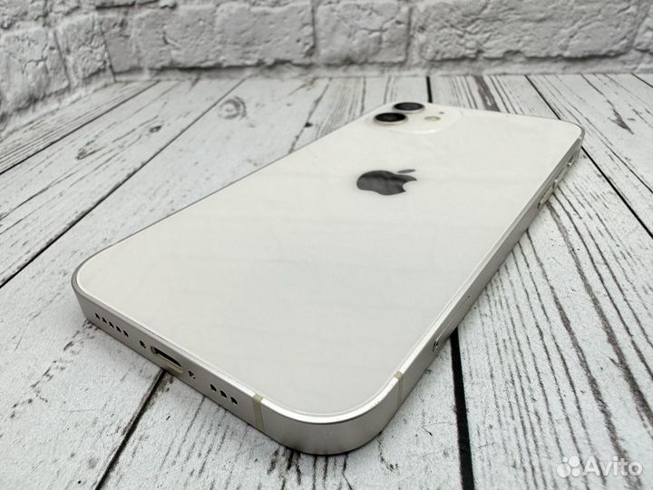 iPhone 12, 64 ГБ