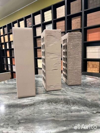 Облицовочный кирпич серый гладкий жкз