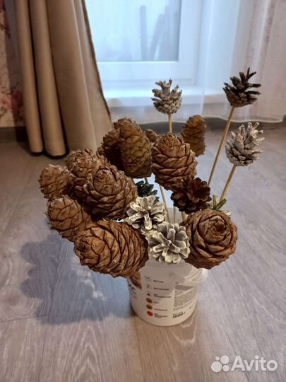 Шишки декор