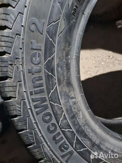 Continental VancoWinter 2 215/75 R16C 113R