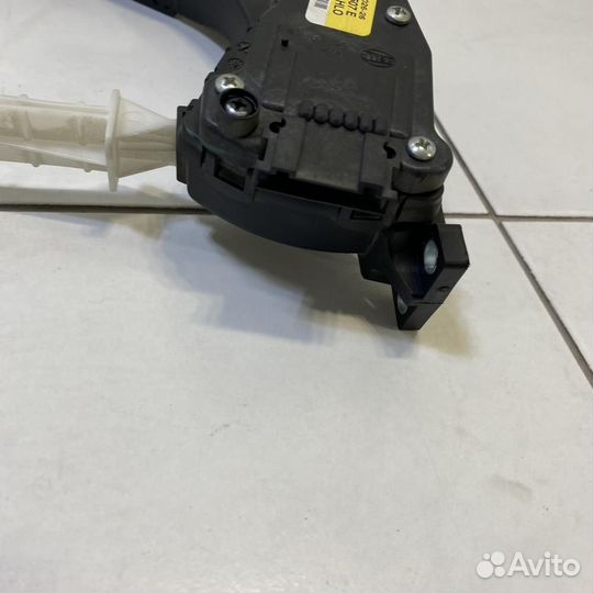 Педаль газа Volkswagen Touareg II (2010—2014)