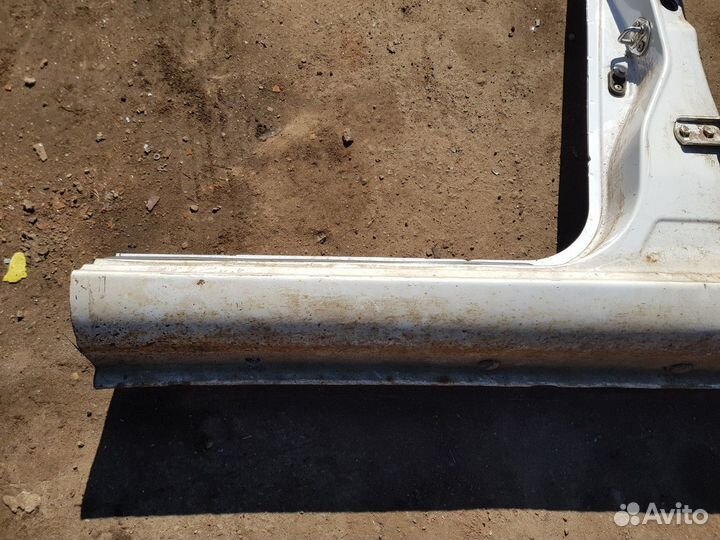 Порог с центральной стойкой левый (Lifan X60)