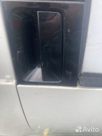 Внешняя задняя правая ручка двери skoda roomster