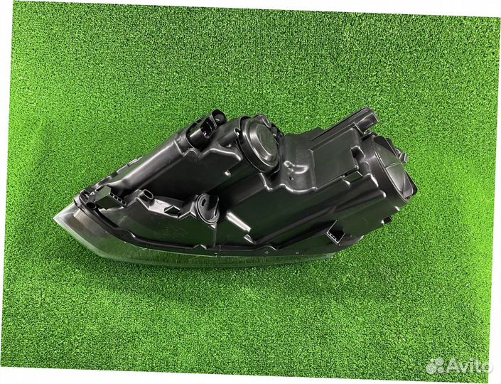 Фара правая Поло 15-20