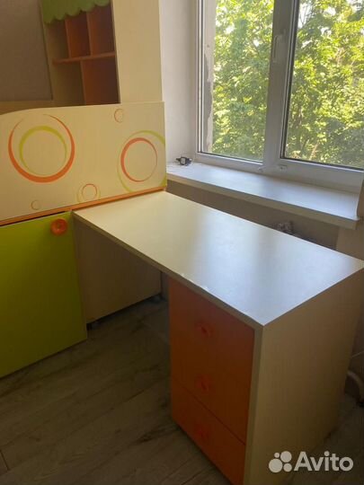 Мебель для детской комнаты универсального цвета