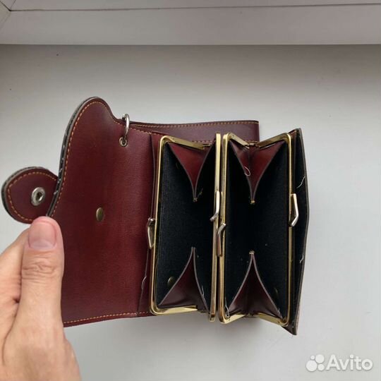 Кошелек клатч в отличном состоянии