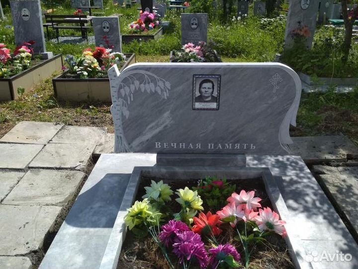 Памятники