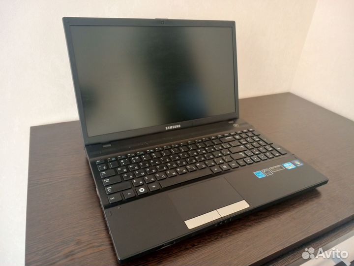 Ноутбук Samsung Intel Core i5 (NP-300V5A)