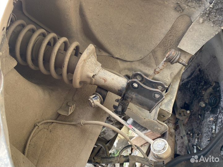 Стойки передние kia rio 2005г хэтчбек