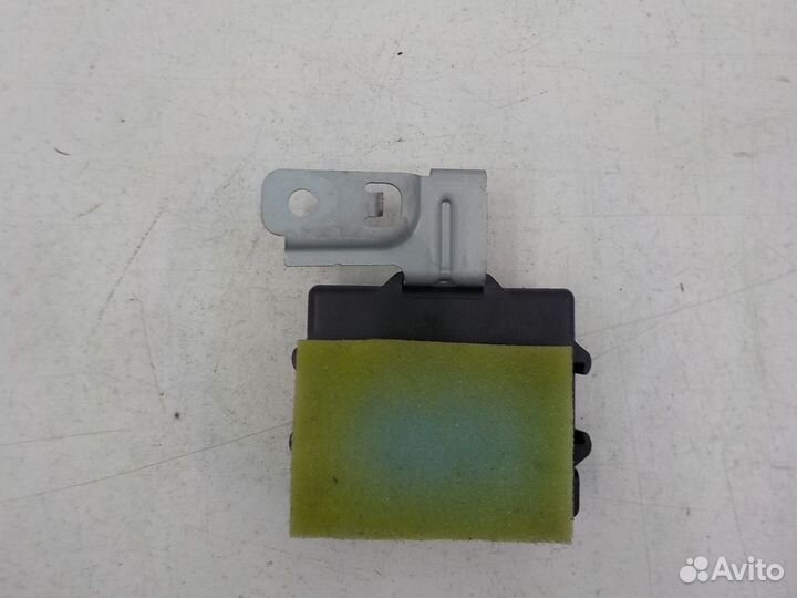 Блок управления на Subaru Forester 86131SG000