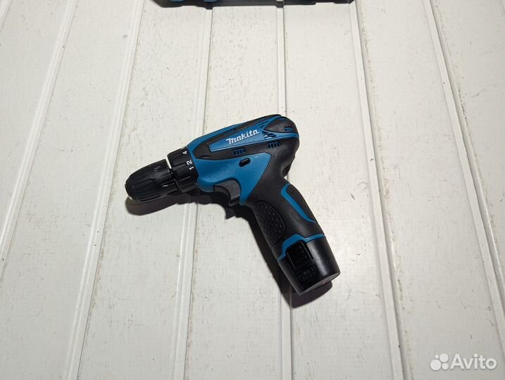 Аккумуляторный шуруповёрт Makita 12В