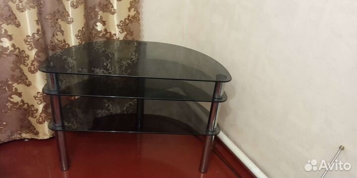 Полка под телевизор