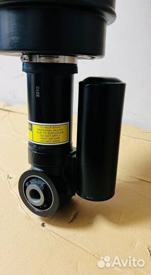 Задняя пневмостойка Land Rover Discovery 3/4 с ACE