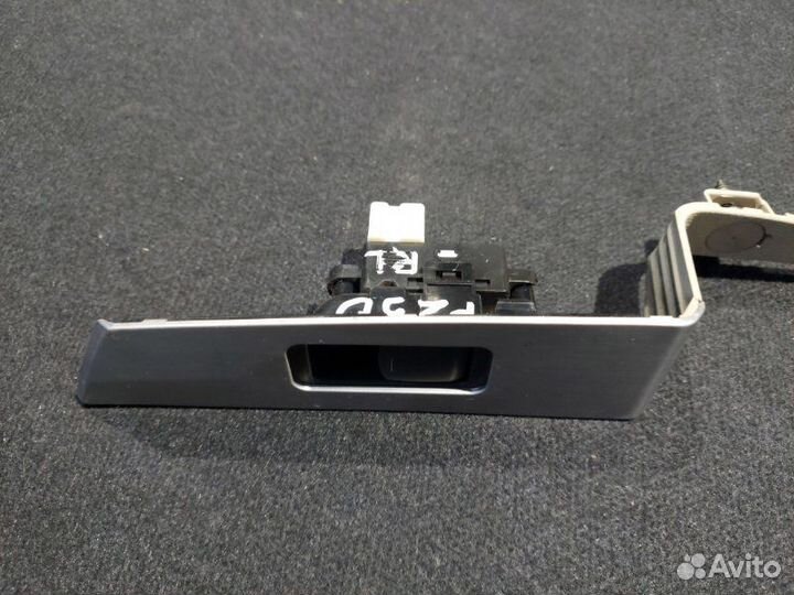 Блок управления стеклами задний левый Nissan