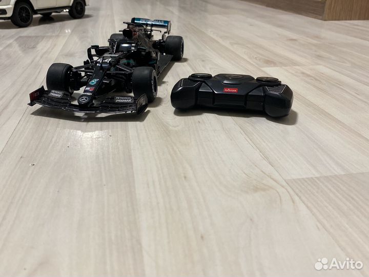 Машинка на пульте управления
