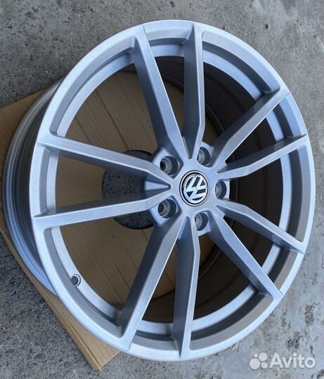 Диски R*18/5x112 Pretoria VW,Golf,Jetta,Passat