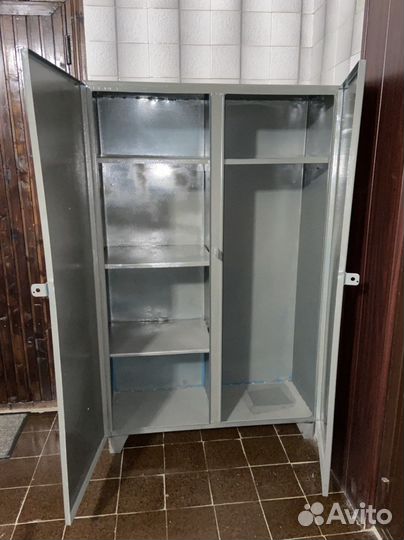 Шкаф металлический