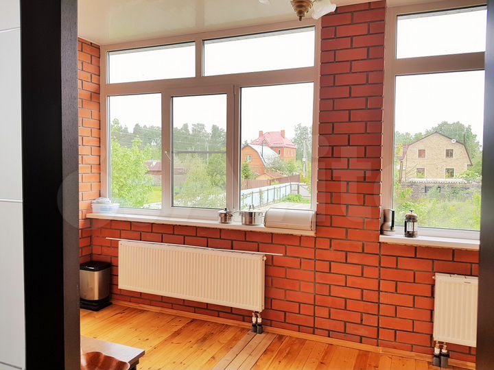 Коттедж 450 м² на участке 9 сот.