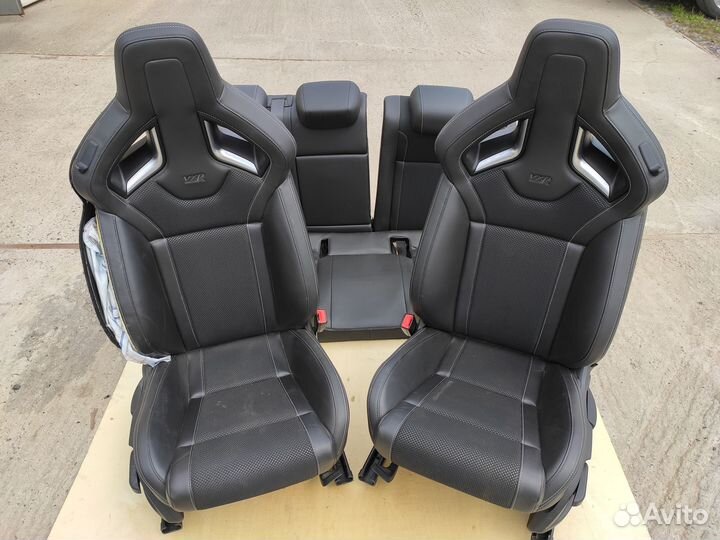 Салон Recaro на Opel Astra J OPC